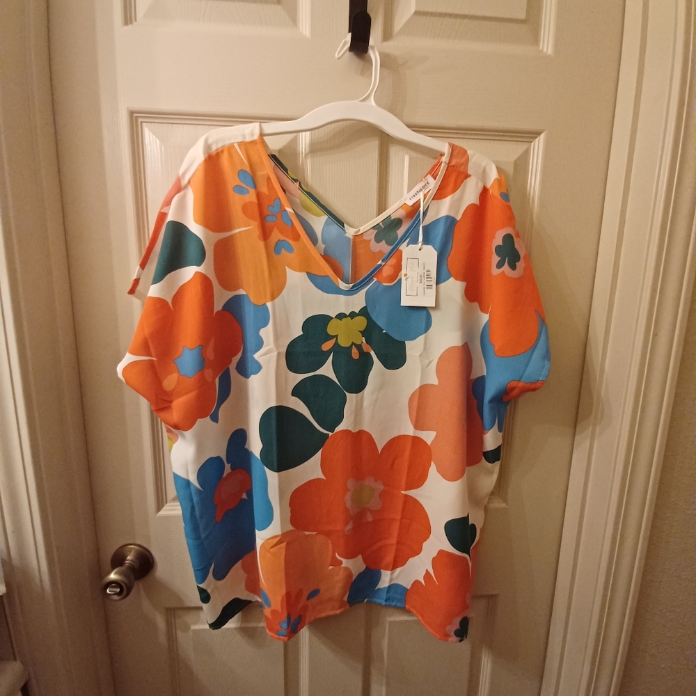 Colorful, floral Tunic Top